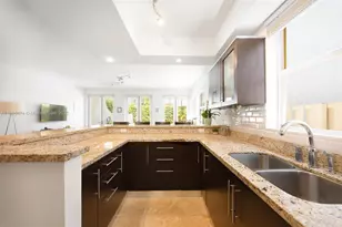 3109 Hibiscus St, Coconut Grove, FL 33133 - Photo 10