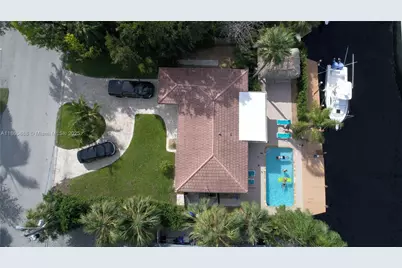 2349 SE 12th St, Pompano Beach, FL 33062 - Photo 2
