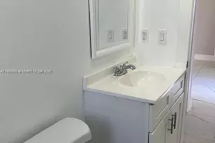 922 NW 2nd St, Miami, FL 33128 - Photo 10