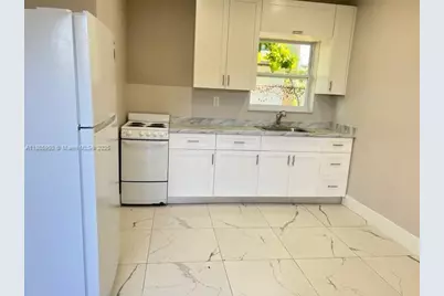 922 NW 2nd St #4, Miami, FL 33128 - Photo 8