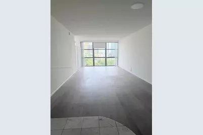 800 Parkview Dr #504, Hallandale Beach, FL 33009 - Photo 12