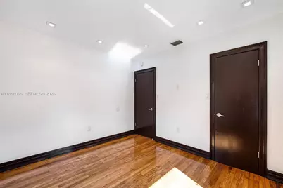 6320 NW 41st St, Virginia Gardens, FL 33166 - Photo 32