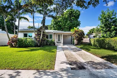 6320 NW 41st St, Virginia Gardens, FL 33166 - Photo 2