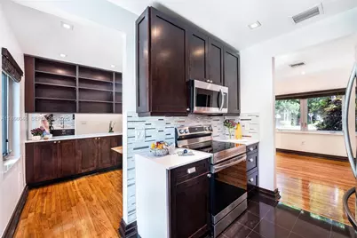 6320 NW 41st St, Virginia Gardens, FL 33166 - Photo 12