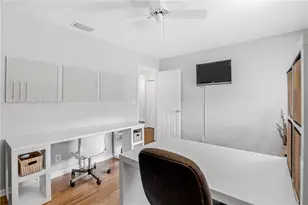 1411 NW 179th Ave, Pembroke Pines, FL 33029 - Photo 32
