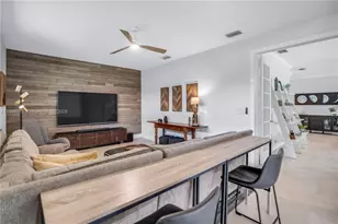 1411 NW 179th Ave, Pembroke Pines, FL 33029 - Photo 22