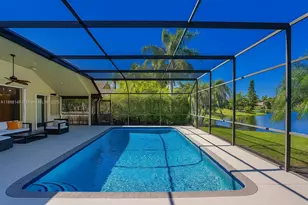1077 Deerwood Ln, Weston, FL 33326 - Photo 4