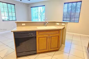 2014 Marsh Harbor Dr, Riviera Beach, FL 33404 - Photo 4