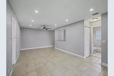 12079 Royal Palm Blvd #8I, Coral Springs, FL 33065 - Photo 4