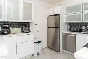 5161 Collins Ave, Miami Beach, FL 33140 - Photo 2