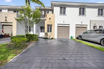 17606 SW 149th Pl #17606, Miami, FL 33187 - Photo 2