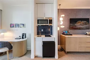 4401 Collins Ave, Miami Beach, FL 33140 - Photo 14