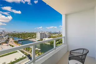 4401 Collins Ave, Miami Beach, FL 33140 - Photo 30