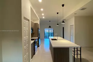 8175 NW 104th Ave, Doral, FL 33178 - Photo 10