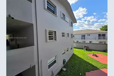 120 Royal Palm Rd #209, Hialeah Gardens, FL 33016 - Photo 30