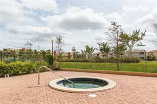 900 NE 195th St, Miami, FL 33179 - Photo 8