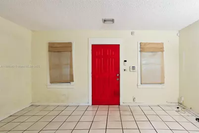 118 NW 44th St, Miami, FL 33127 - Photo 8