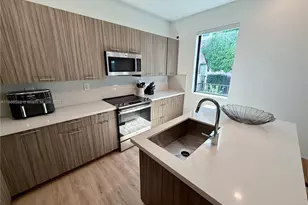 4803 NW 83rd Ct, Doral, FL 33166 - Photo 12