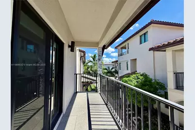 4803 NW 83rd Ct, Doral, FL 33166 - Photo 18