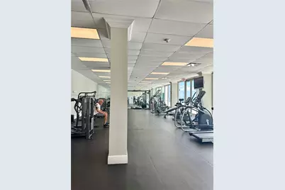 7135 Collins Ave #1523, Miami Beach, FL 33141 - Photo 12