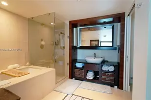 6801 Collins Ave, Miami Beach, FL 33141 - Photo 10