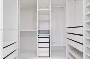 700 NE 24th St, Miami, FL 33137 - Photo 24