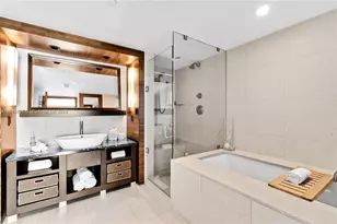 6801 Collins Ave, Miami Beach, FL 33141 - Photo 14