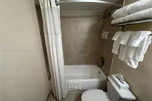 19201 Collins Ave, Sunny Isles Beach, FL 33160 - Photo 14