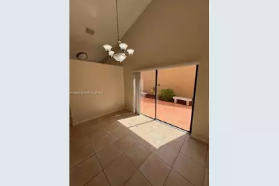 8059 NW 191st St, Hialeah, FL 33015 - Photo 4