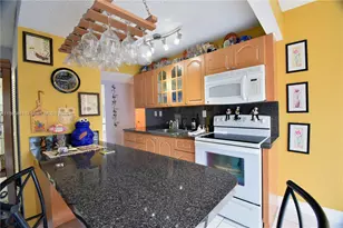 9301 SW 4th St, Miami, FL 33174 - Photo 6