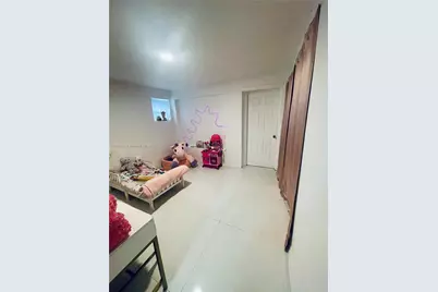 2751 NW 99th St, Miami, FL 33147 - Photo 4