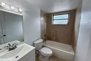 8287 NE Miami Ct, Miami, FL 33138 - Photo 12