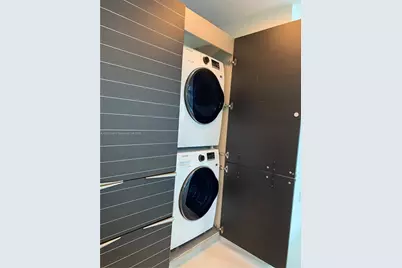 200 Biscayne Boulevard Way #304, Miami, FL 33131 - Photo 16