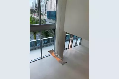 200 Biscayne Boulevard Way #304, Miami, FL 33131 - Photo 6
