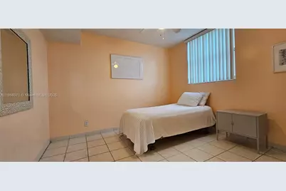 501 SW 1st St #507, Miami, FL 33130 - Photo 14