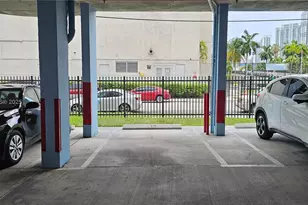 501 SW 1st St, Miami, FL 33130 - Photo 24