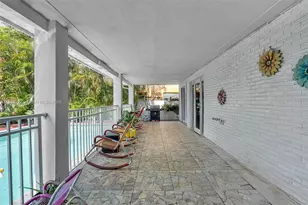 690 SE 8th St, Hialeah, FL 33010 - Photo 22