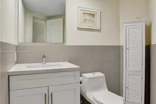 1936 S Ocean Dr, Hallandale Beach, FL 33009 - Photo 28