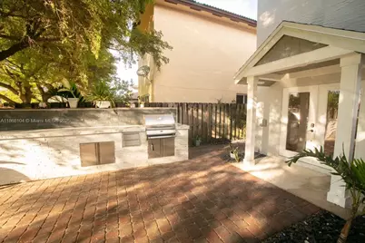 1112 NE 41st Ave, Homestead, FL 33033 - Photo 16