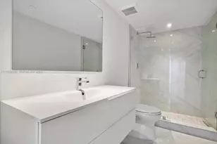 3750 Yacht Club Dr, Aventura, FL 33180 - Photo 48