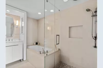 6899 Collins Ave #1010, Miami Beach, FL 33141 - Photo 18