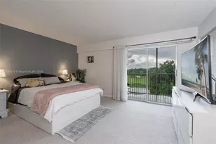 13255 SW 7th Ct, Pembroke Pines, FL 33027 - Photo 14