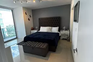 488 NE 18th St, Miami, FL 33132 - Photo 8