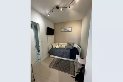 488 NE 18th St #511, Miami, FL 33132 - Photo 10