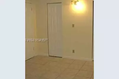 4800 NW 24th Ct #D107, Lauderdale Lakes, FL 33313 - Photo 4