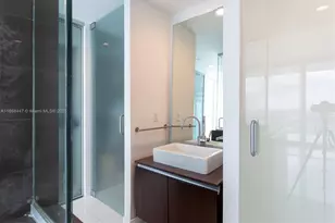 1040 Biscayne Blvd, Miami, FL 33132 - Photo 18