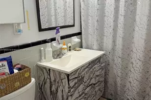 5216 NE 3rd Ave, Oakland Park, FL 33334 - Photo 14