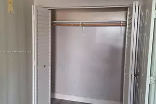 771 NE 177th St, Miami, FL 33162 - Photo 4