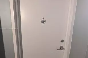 600 NE 36th St, Miami, FL 33137 - Photo 8