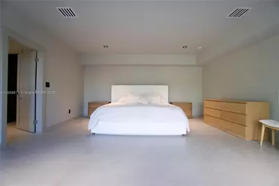 2155 SW 25th Ter, Miami, FL 33133 - Photo 12